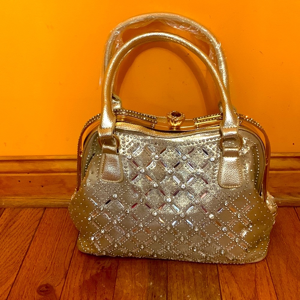 The Goddess in Gold! New! - Picture 7 of 11